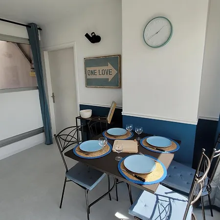 Piscine&soleil à - T3 Spacieux Avec Clim&extérieurs Apartamento Hyères