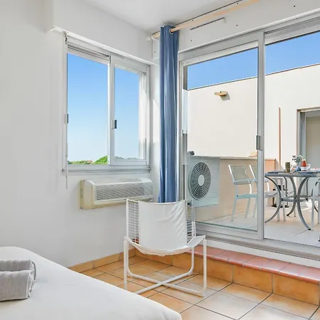 Piscine&soleil à - T3 Spacieux Avec Clim&extérieurs