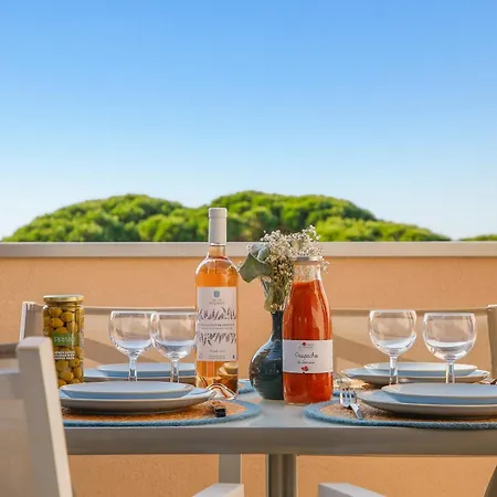 Apartamento Piscine&soleil à - T3 Spacieux Avec Clim&extérieurs *