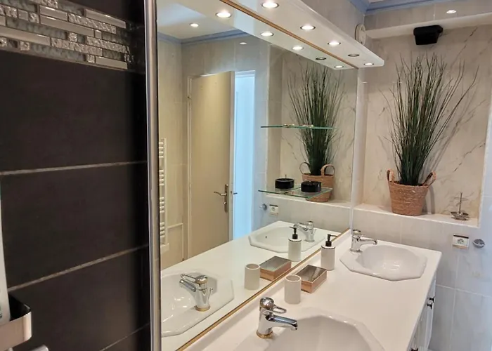 Piscine & Soleil A - T3 Spacieux Avec Clim & Exterieurs Διαμέρισμα