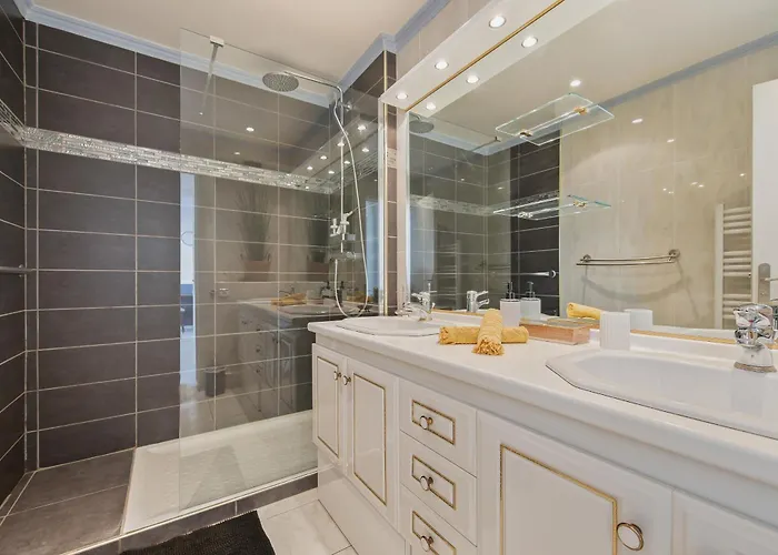 Piscine & Soleil A - T3 Spacieux Avec Clim & Exterieurs Διαμέρισμα Ιέρ