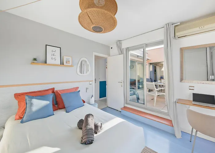 Piscine & Soleil A - T3 Spacieux Avec Clim & Exterieurs *