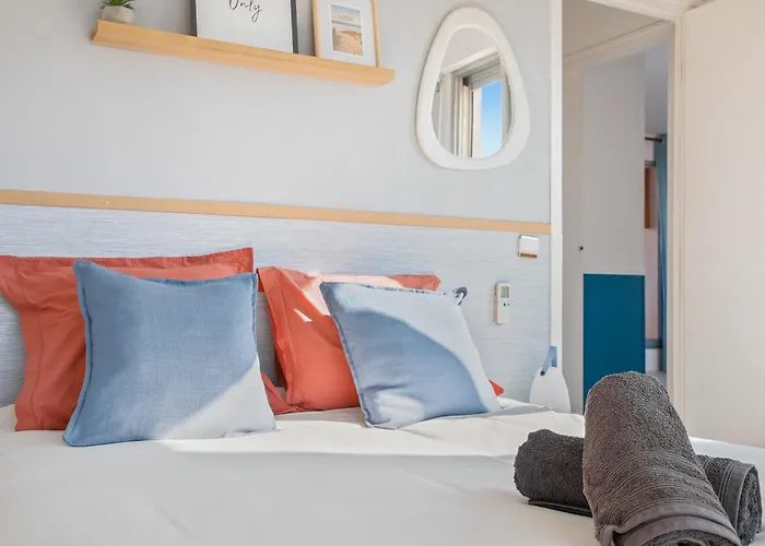 Piscine & Soleil A - T3 Spacieux Avec Clim & Exterieurs * Ιέρ